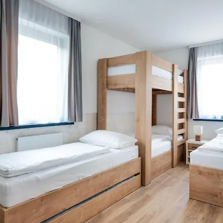 Lovely In With Balcony Apartament *