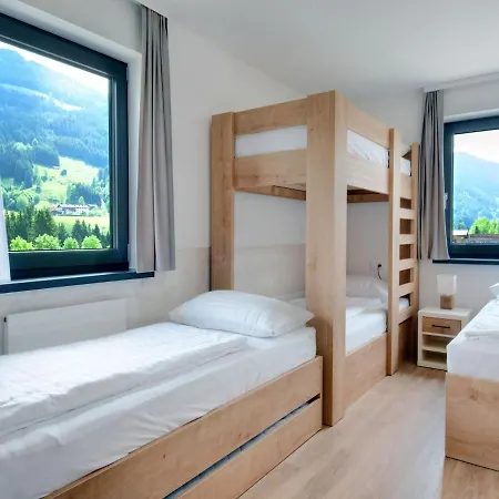 Lovely In With Balcony Apartament
